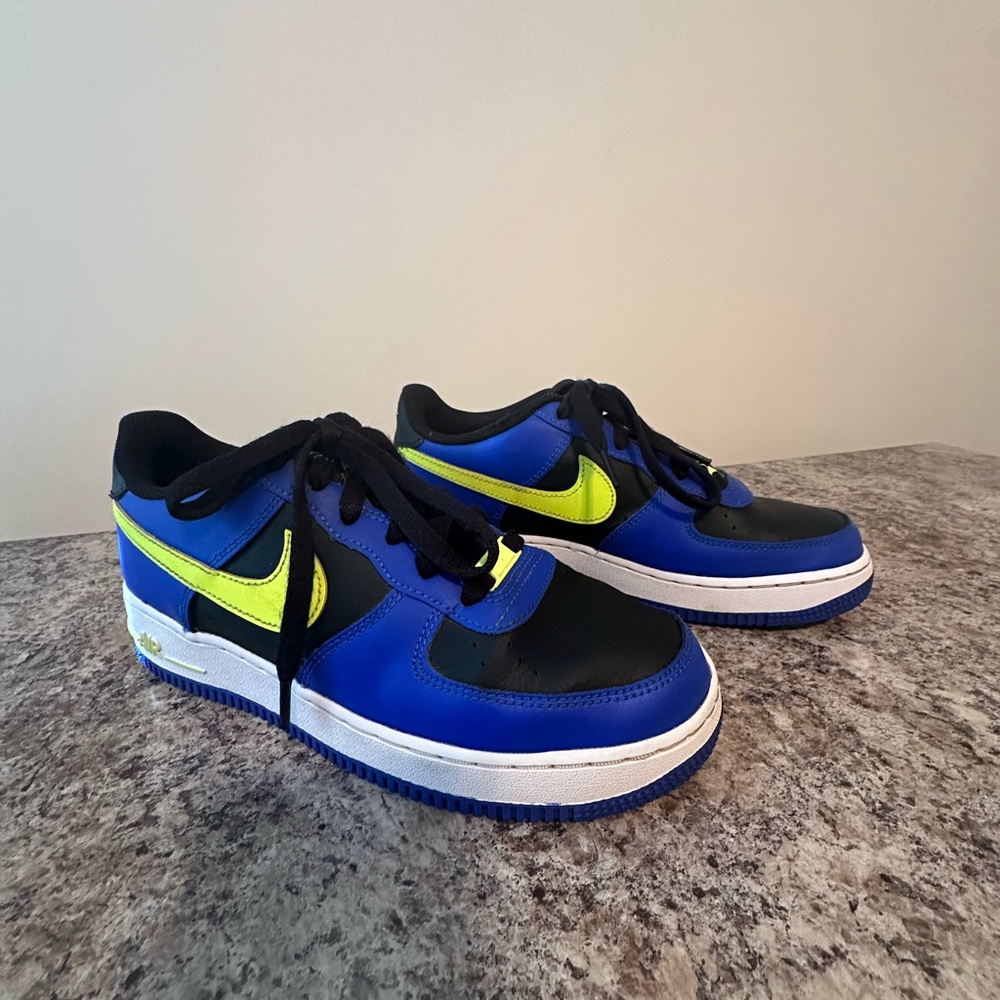 Nike Air Force Boys Size 7